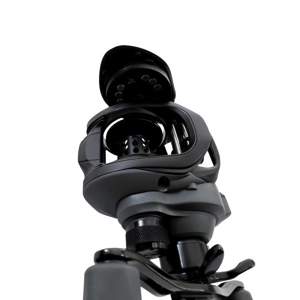 SWAG RIGHT 8.1:1【マグネットブレーキ式ベイトキャスティングリール/淡水・海水両用】